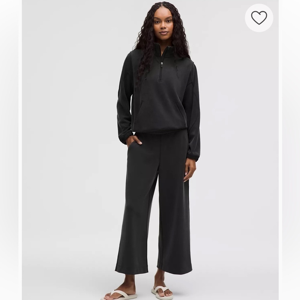 Lululemon HR wide leg crop size 12 NWT